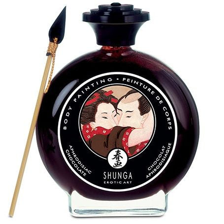 Choklad kroppsmålning från Shunga