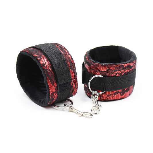 OHMAMA FETISH - VELVET HANDKUFFAR MED NYLONTEJP