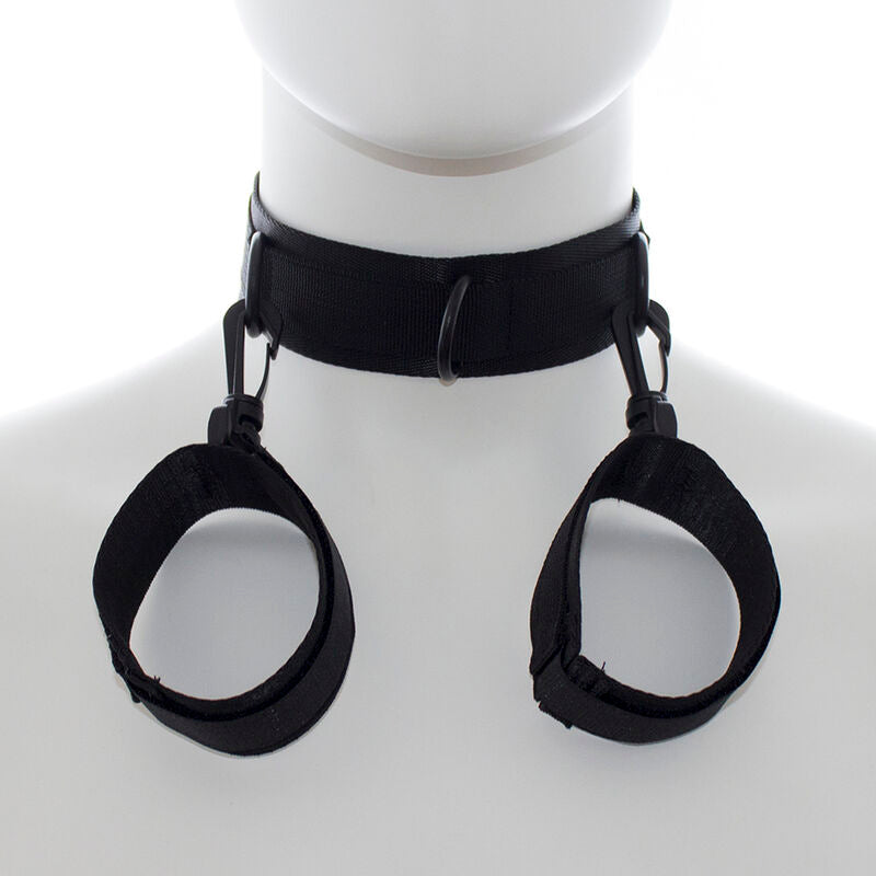 OHMAMA FETISH - NYLON HANDKUFFAR OCH KRAGE