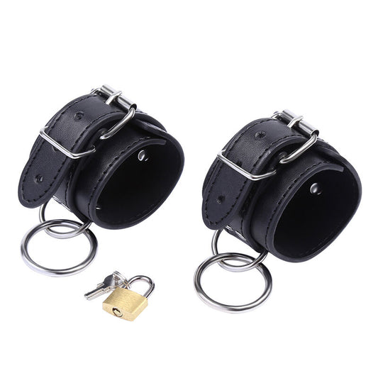 OHMAMA FETISH O-RING LÅSTA HANDLEDSSPÄNNE