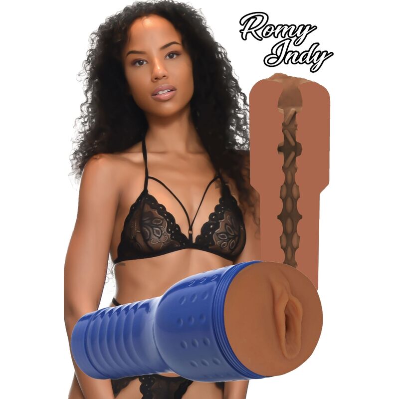 Romy Indy pornstar masturbator från PRIVATE