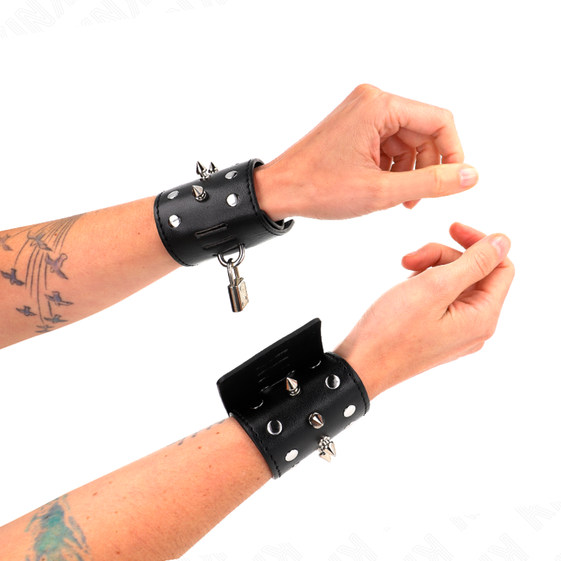 KINK punk handledsrestriktioner med spikar 25 x 6 cm