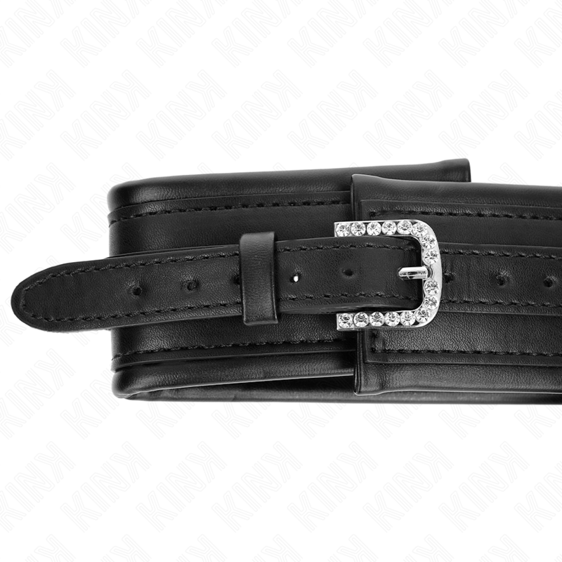 KINK - Halsband med glänsande spänne 65 cm 48,5 cm x 5,3 cm