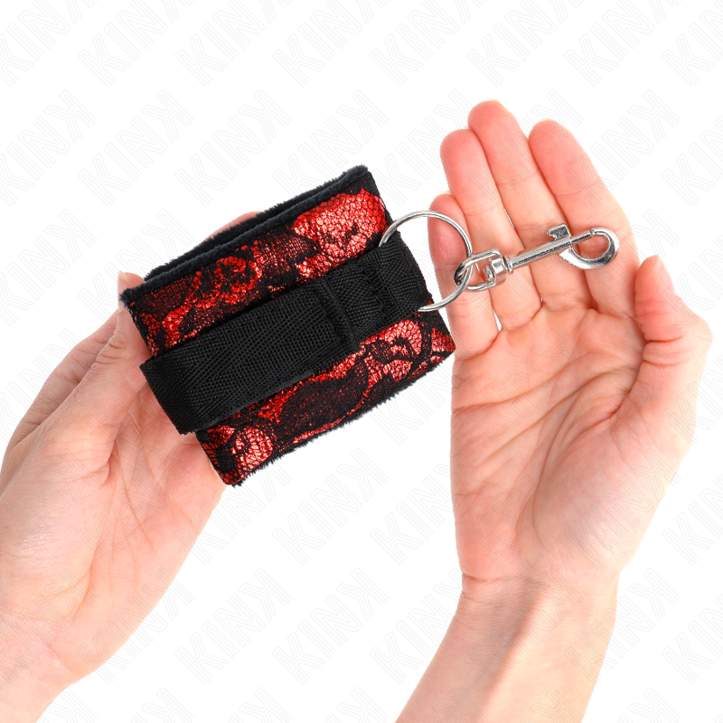 KINK handledsband i röd och svart för BDSM