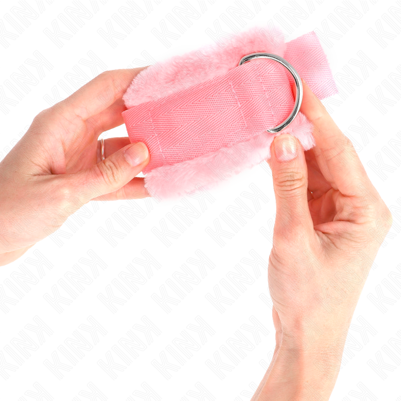 KINK - FURRY LINED WRIST RESTRAINTS PINK JUSTERBARA 17-31 CM X 7 CM