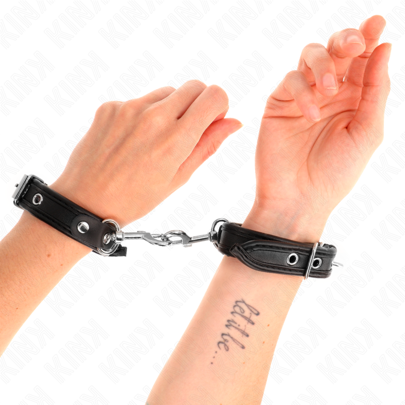 KINK - Mini svarta handledsband med nitar justerbara 16-22 cm x 2 cm