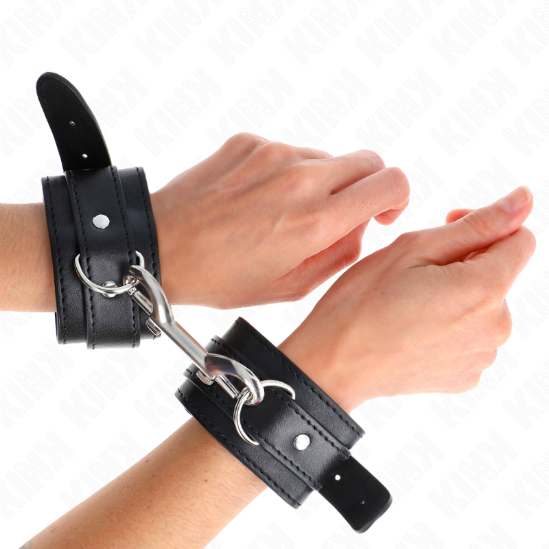 KINK - Handledsremmar med enkel nitarad svart justerbar 17-28 cm x 5 cm