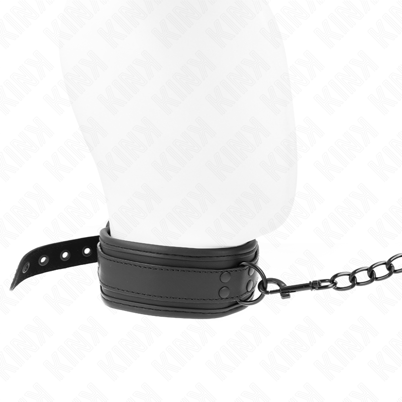 KINK - Neopren Bondagehalsband Modell 1 med Bälte 78 cm Justerbart 37,5 x 49,5 cm