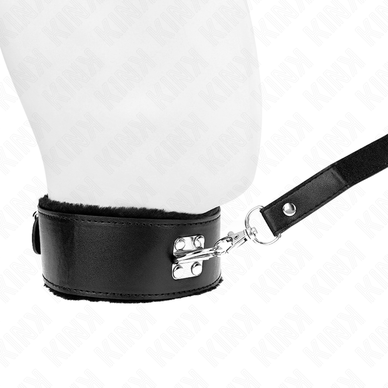 KINK halsband med koppel 116 cm svart med silverdetaljer