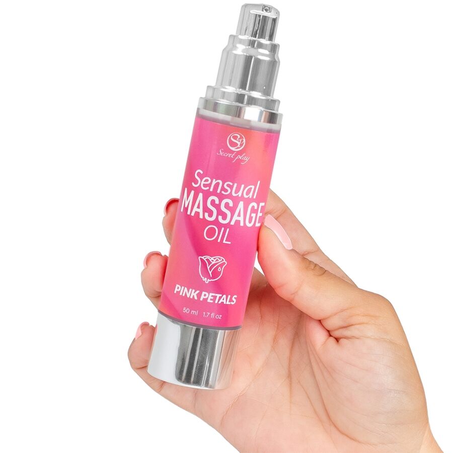 Massageolja med rosblad från SECRETPLAY