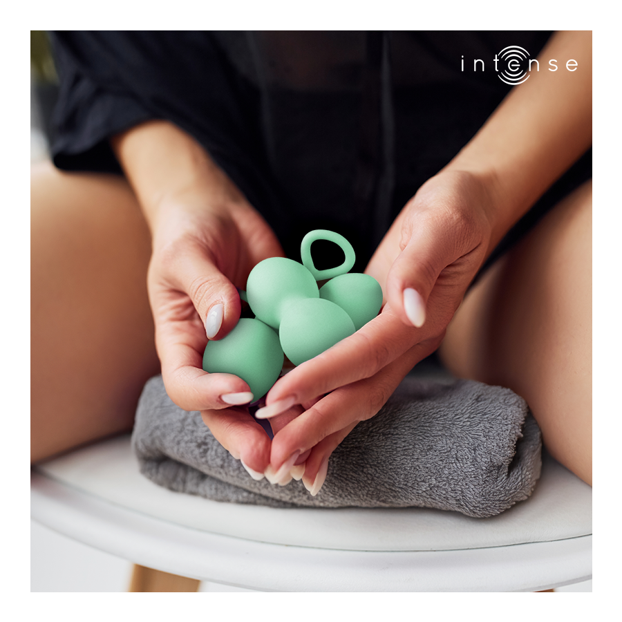 Charli Kegel Ball Kit i ljus jadegrön färg