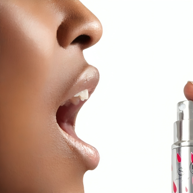 SECRETPLAY Sur Jordgubb Oralsex Spray 11 g